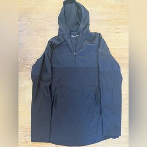 Mens UA Fitted 1/4 Zip Black Hooded Pullover with Zipper pockets. SZ Medium.